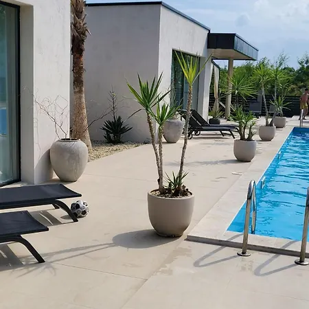 Luxury Giardino Lozenetz Villa