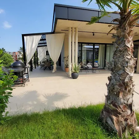 Luxury Giardino Lozenetz לוזנטס