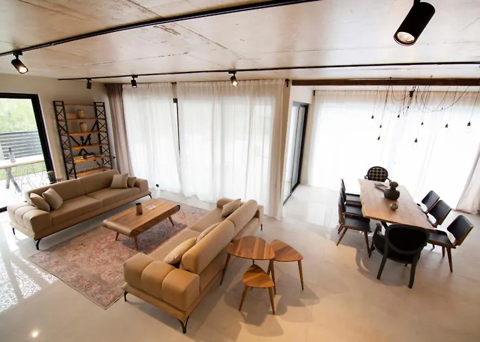 Luxury Giardino Lozenetz * 洛泽内茨