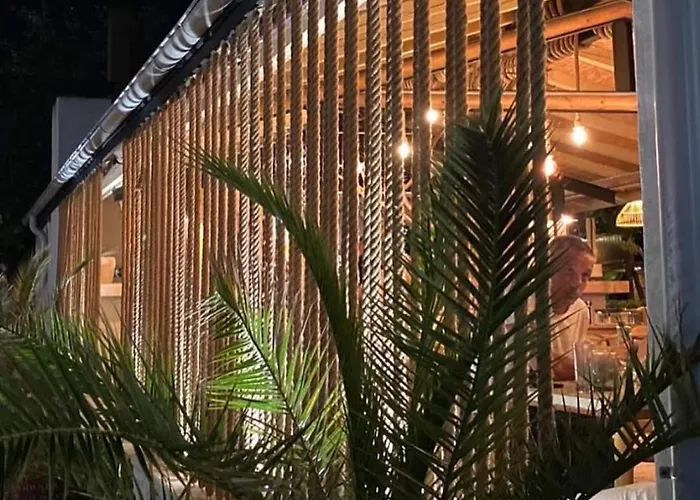 Luxury Giardino Lozenetz 别墅